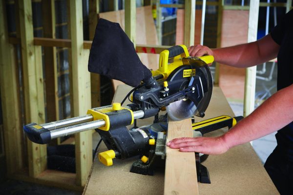 מסור פנדל ”STANLEY FATMAX 1500W 216MM 8