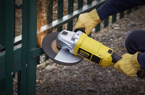 משחזת זוית ”9 230 מ“מ STANLEY FATMAX 2200W