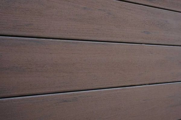 דק סינטטי "טימברטק" במבחר גוונים TimberTech