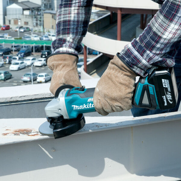 משחזת זווית 5 אינץ' נטענת Makita DGA504Z – גוף בלבד